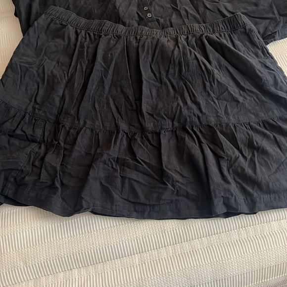 Black matching mini skirt and top - plus size - Picture 3 of 4